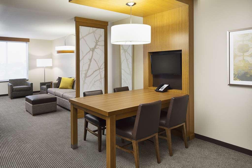 Hyatt Place Chicago Midway Airport Hotel Bedford Park Room photo